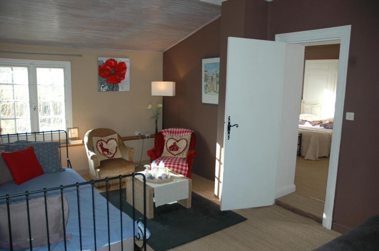 Domaine De La Queyssie Bed & Breakfast Saussignac Exterior photo