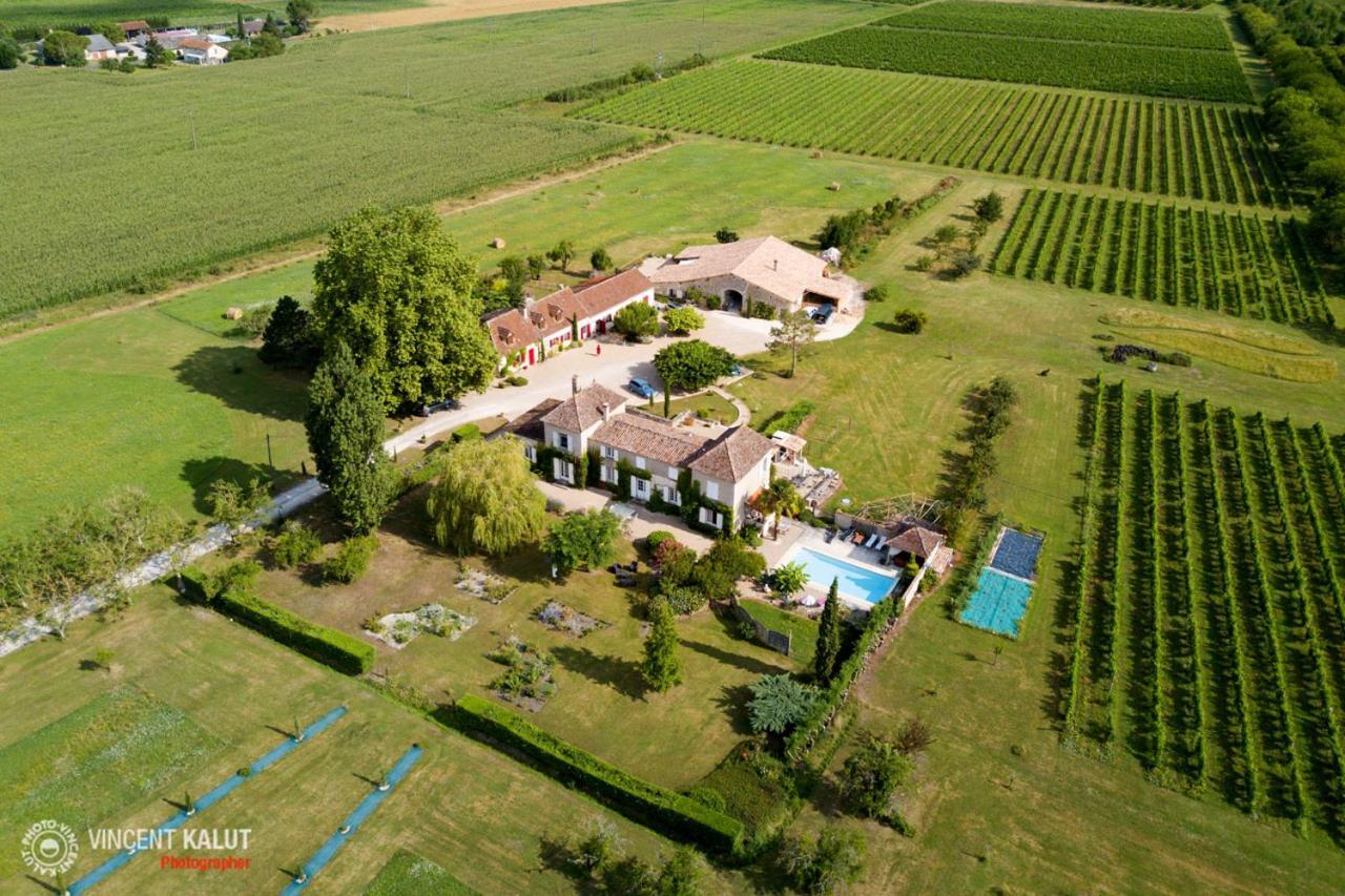 Domaine De La Queyssie Bed & Breakfast Saussignac Exterior photo