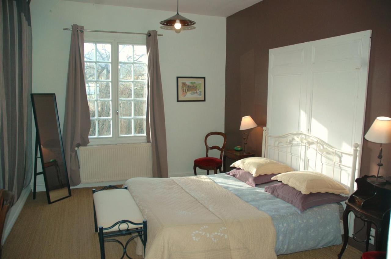 Domaine De La Queyssie Bed & Breakfast Saussignac Exterior photo