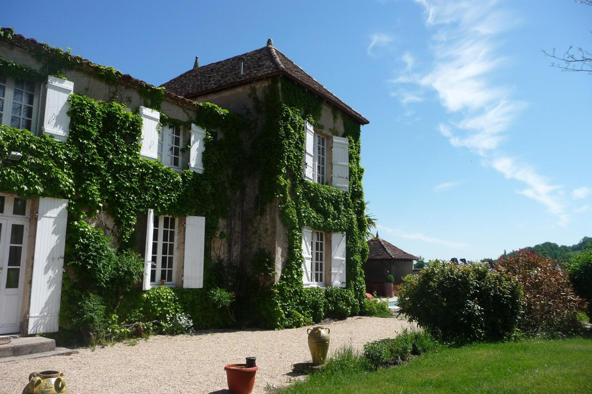 Domaine De La Queyssie Bed & Breakfast Saussignac Exterior photo