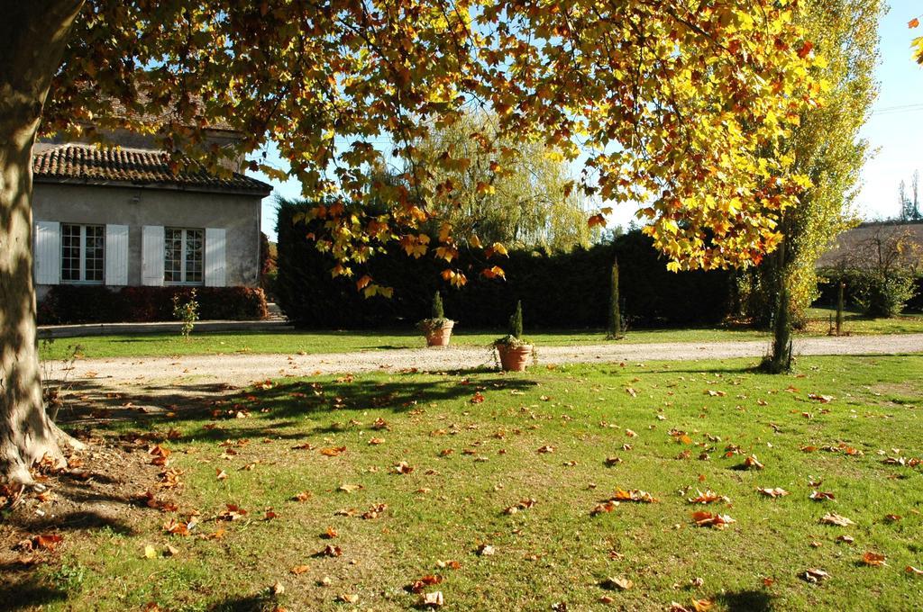 Domaine De La Queyssie Bed & Breakfast Saussignac Exterior photo