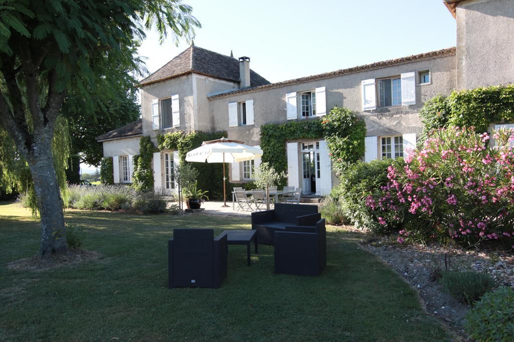 Domaine De La Queyssie Bed & Breakfast Saussignac Exterior photo